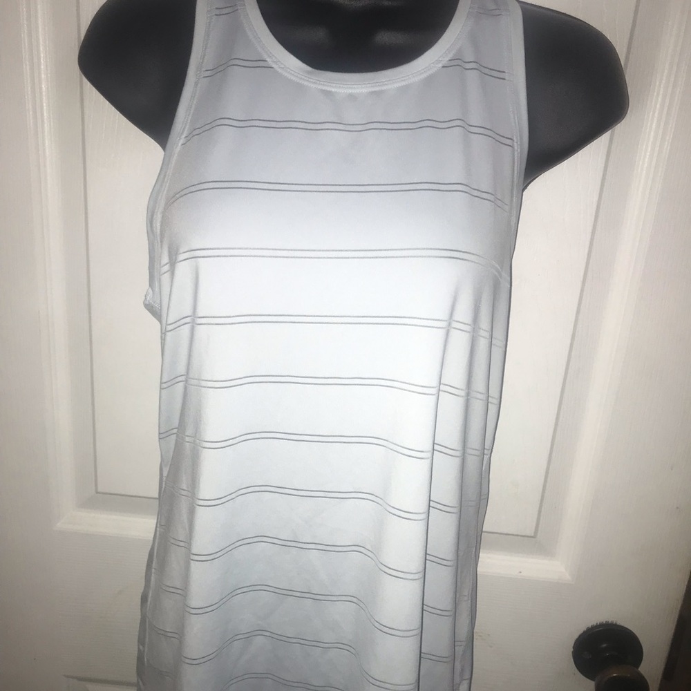 Women's casual Athleta tank top size SP NWOT